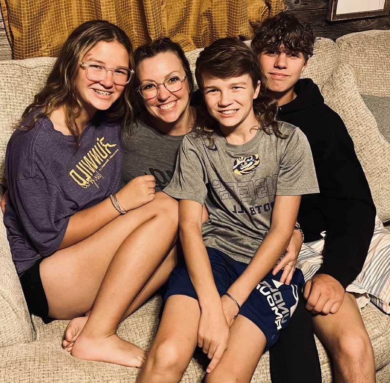 Anniston with her brothers and mom. From left: Cason, Garison, Britain and Anniston. (Photo courtesy of Britain Stokes)